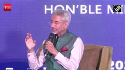 “Doesn’t have to think it in orthodox terms…” EAM Jaishankar’s reply to girl who wants to be PM News Clip