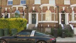 Stowaway falls from jet into South London garden News Clip