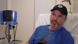 Teacher receives anti-cancer jab in ground-breaking clinical trial after melanoma diagnosis News Clip