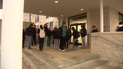 Reports of man armed with knife prompts police presence at U of M's Fort Garry campus News Clip