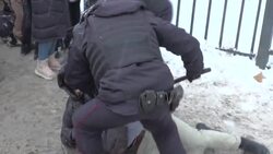 CLEAN : Downtown Moscow locked down by police, as thousands of pro-Navalny protesters arrested across Russia News Clip