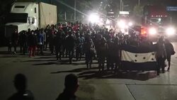 CLEAN : Hundreds of Hondurans leave in a caravan headed to the US News Clip