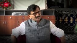Devendra Fadnavis is tarnishing the image of Maharashtra: Sanjay Raut News Clip
