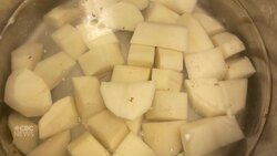 Non-traditional Thanksgiving dinner ideas that don’t break the bank Instructional Video