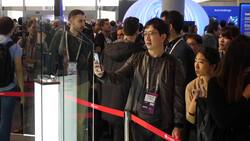 Another look at Huawei's foldable phone Instructional Video