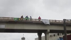 CLEAN : Trucker "stuck for 12 hours" wants an end to pro-Bolsonaro road blockade in Sao Paulo News Clip