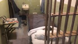 FBI unveils replica heads from Alcatraz escape Instructional Video