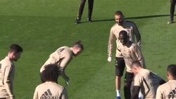 VOICED : Comenzó en Francia el juicio sobre la 'sextape' de Valbuena, sin Benzema News Clip