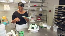 How to Make Buttercream Grass for a Soccer Ball Cake Instructional Video