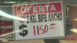VOICED : Cese de exportación de carne desata choque entre gobierno y productores en Argentina News Clip