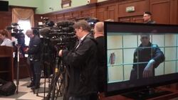 CLEAN : Kremlin critic Navalny appears via videolink as Moscow court rules against appeal News Clip