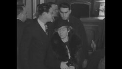 Various parties enter courtroom during Bruno Hauptmann's trial for capital murder of Charles Lindbergh, Jr. News Clip