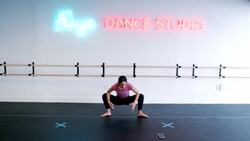 Stretches To Get The MIDDLE SPLITS Instructional Video