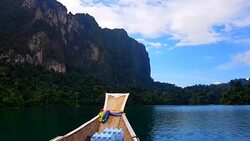 landscape forest mountain and lake water at Rajjaprabha Dam or Choew Lan Dam (Guilin of Thailand) Suratthani, Thailand (Khao Sok) Stock Footage