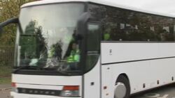 Coach departing Manston migrant centre News Clip