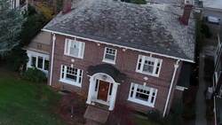 I WONDER - What Features Does A Victorian House Have? Instructional Video