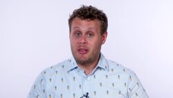 How the Aperol Spritz Became Summer's #1 Cocktail News Clip