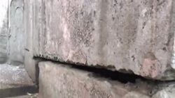 Indian towns struggle with quake aftermath News Clip