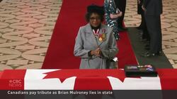 Canadians pay their respects as Brian Mulroney lies in state in Ottawa News Clip