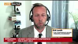 US Consumer Confidence Drops to Six-Month Low News Clip
