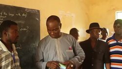 CLEAN : Sierra Leone presidential candidate Samura Kamara votes News Clip