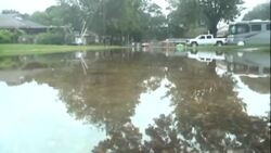 Tropical storm Harvey rumbles into Louisiana and Mississippi News Clip