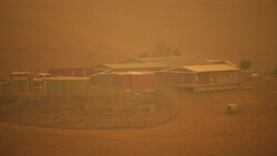 Season of fires unifies, exhausts Australian town Instructional Video