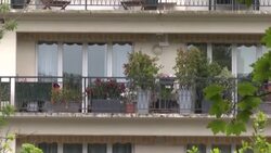 CLEAN : Bayonne residents protest legal blow to housing crisis caused by AirBnB "explosion" News Clip