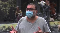 VOICED : Pesebre brasileño muestra a niño Jesús negro en una Amazonía devastada News Clip