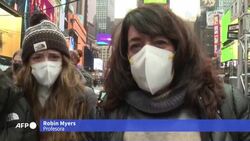 VOICED : Covid-19 y mascarillas: queman cartas para despedir lo peor de 2021 en Nueva York News Clip