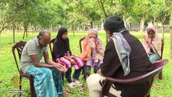 Bangladesh border push: Officials say India moves refugees over the border News Clip