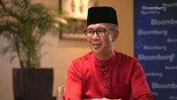 Malaysia Woos Google, Microsoft To Bolster Data Hub Ambitions News Clip