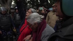 CLEAN : Defiant Indians protest in Delhi against citizenship law News Clip