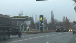 CLEAN : Armoured columns head to Ukraine rebel bastion Donetsk News Clip