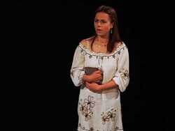 Hamlet 3.1 Performance: Hamlet Attacks Ophelia Instructional Video