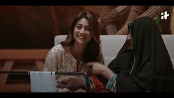 The Culture Trail ft. Shriya Saran | 101 Abu Dhabi Dos | Indiatimes News Clip