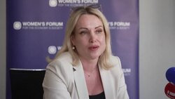 CLEAN : Russian TV protester caught in 'information war' News Clip