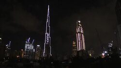 CLEAN : Coronavirus: Dubai's Burj Khalifa lits up with a message "Stay Home" News Clip