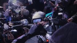 Ghosn's lawyer leaves detention centre in Tokyo Instructional Video