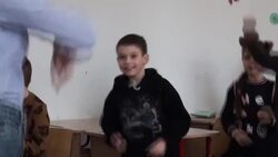 CLEAN : In Bucharest, Ukrainian teachers organise classes for children who fled the war News Clip