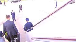 US First Lady's plane returns after smoke in cabin Instructional Video