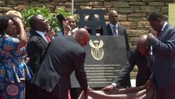 VOICED : Un Mandela gigante en Pretoria News Clip