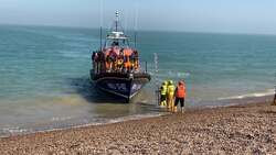 Suspected migrants arrive in Kent News Clip