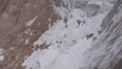 CLEAN : Images of the Marmoalda glacier from a helicopter (2) News Clip