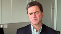 Legal expert: Smollett case taken over by politics Instructional Video