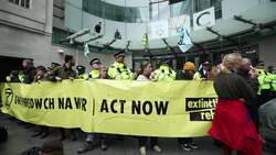 Extinction Rebellion blocked BBC headquarters on Friday News Clip