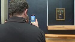 CLEAN : As the Louvre Museum in Paris reopens, the joy and emotion of visitors and museum staff alike News Clip