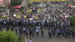 CLEAN : Mass protests in Pakistan over France's 'Charlie Hebdo' front cover News Clip