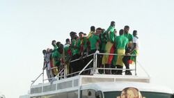 CLEAN : Senegalese pack streets to welcome victorious Cup of Nations team News Clip