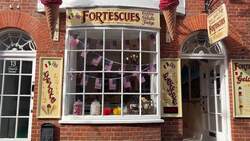 Trump's state visit: American flags, armed police, and tourists swarm Windsor Castle Instructional Video